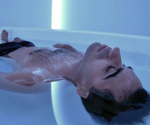 Float therapy session 120 mins